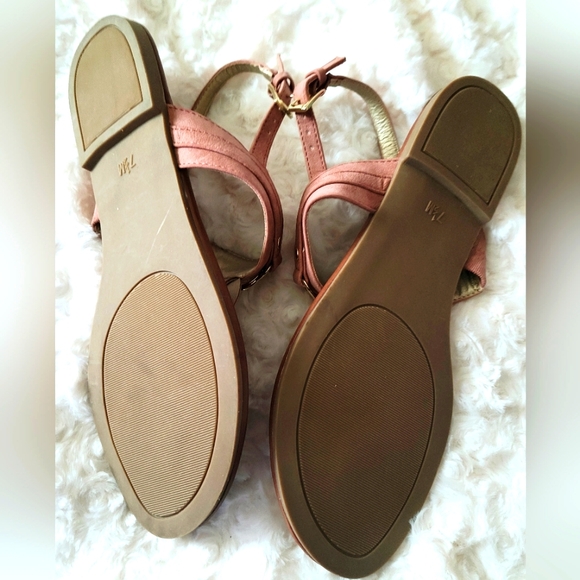 Ladies Guess Sandals - Picture 3 of 3